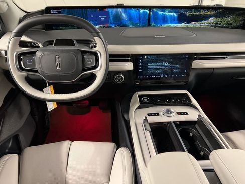 New 2026 Lincoln Navigator L Reserve image 8