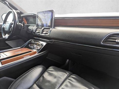 Used 2018 Lincoln Navigator Reserve w/ Technology Package image 22