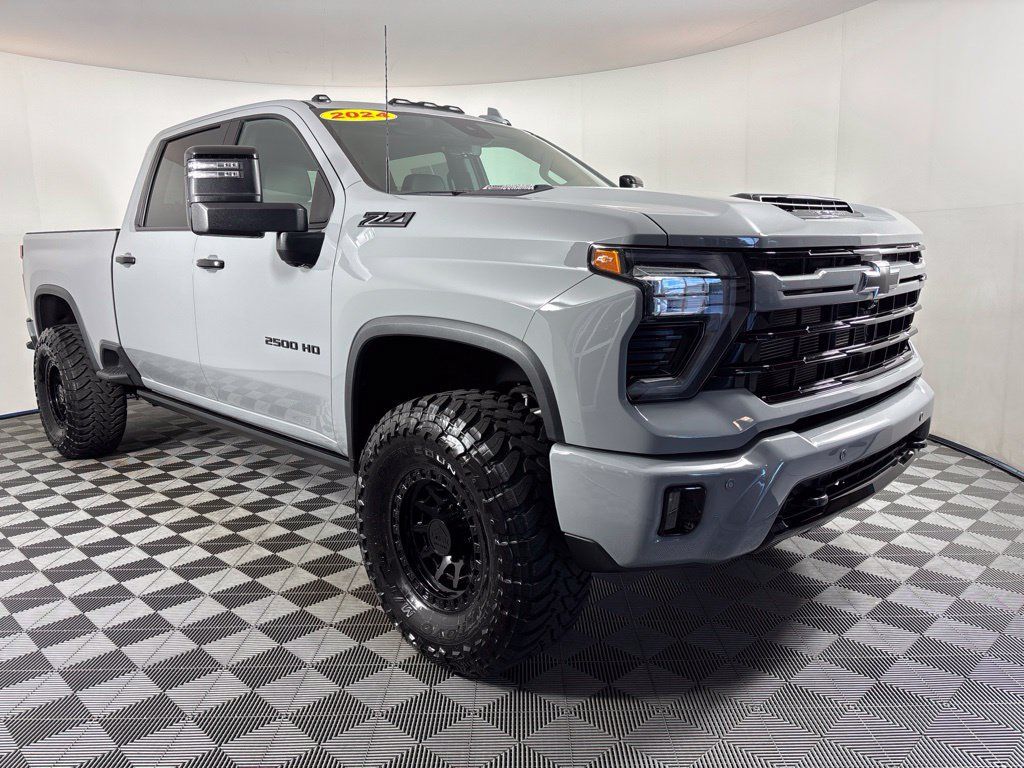 Used 2024 Chevrolet Silverado 2500 LTZ w/ LTZ Plus Package AWD/4WD image 20