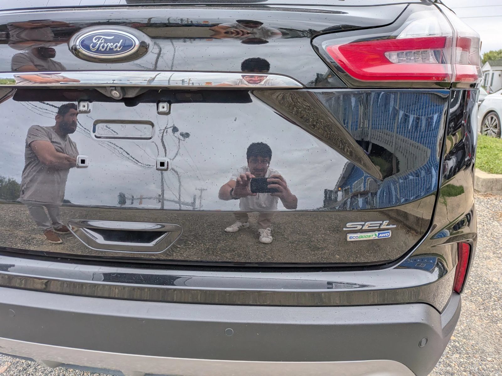Used 2020 Ford Edge SEL AWD/4WD image 17