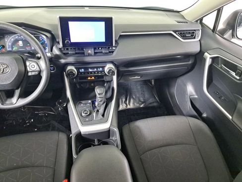 Used 2025 Toyota RAV4 XLE image 17