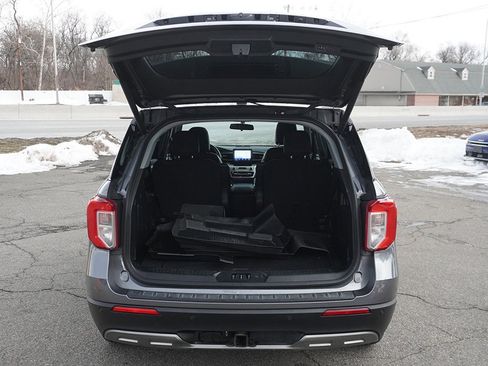 Used 2022 Ford Explorer XLT w/ Equipment Group 202A image 22