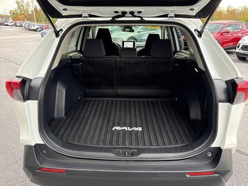 Used 2024 Toyota RAV4 LE image 27