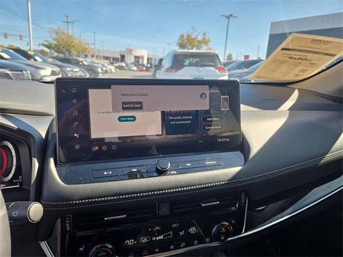 Certified 2025 Nissan Rogue SL w/ SL Premium Package image 24