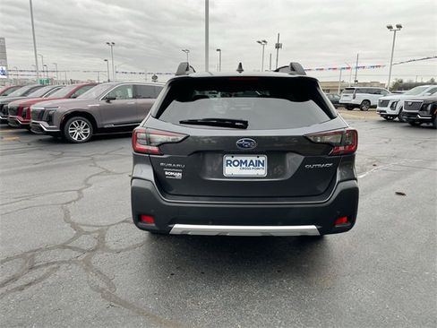 Used 2023 Subaru Outback Limited image 4