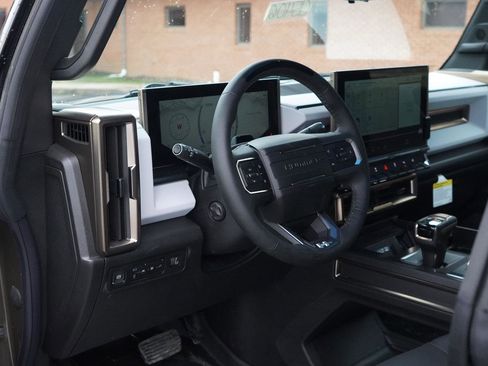 New 2024 GMC Hummer EV 2X w/ Extreme Off-Road Package image 27