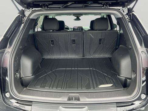 New 2025 Chevrolet Blazer LT w/ Midnight/Sport Edition image 7