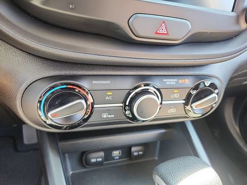 Used 2023 Kia Soul LX FWD image 18