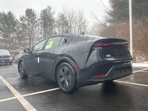 New 2026 Toyota Prius LE image 3