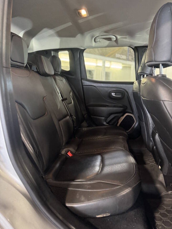 Used 2015 Jeep Renegade Limited w/ Safety & Security Group I AWD/4WD image 7