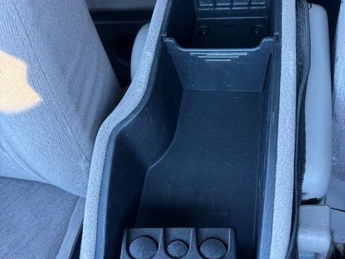 Used 2003 Toyota Tacoma Base image 25