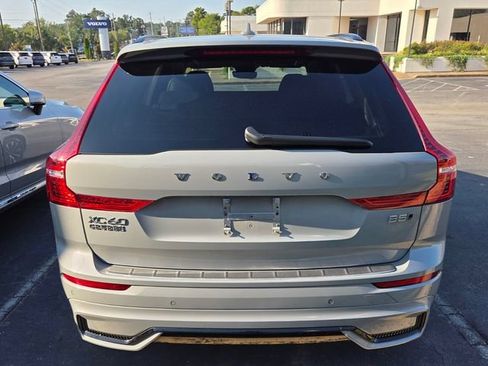 Used 2024 Volvo XC60 B5 Plus w/ Protection Package Premier AWD/4WD image 3