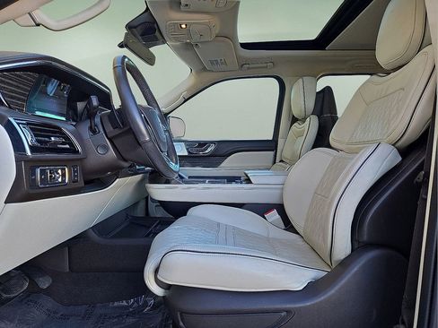 Used 2023 Lincoln Navigator Black Label image 21