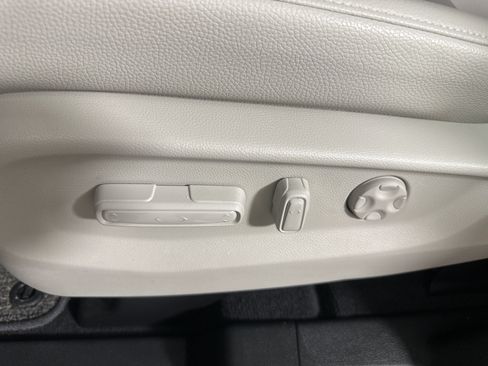 Used 2025 Honda Odyssey EX-L image 10