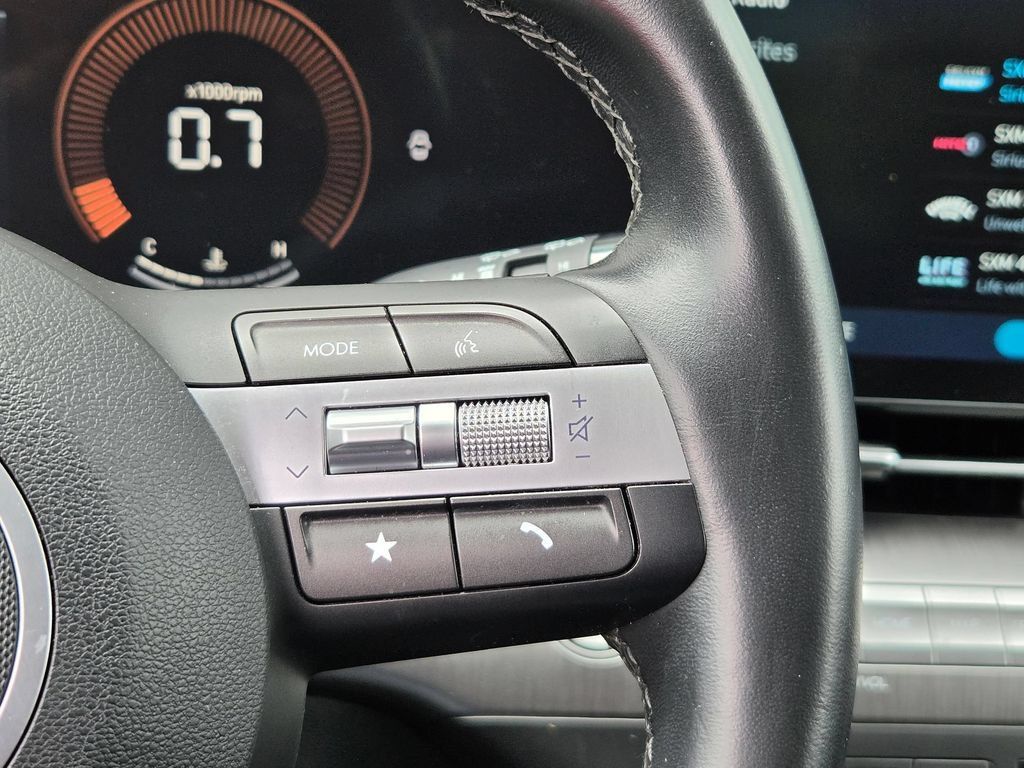 Used 2024 Hyundai Kona SEL AWD/4WD image 19