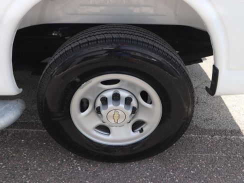 Used 2025 Chevrolet Express 2500 w/ Driver Convenience Package RWD image 21