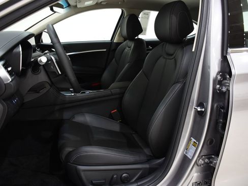 New 2026 Genesis G70 2.5T image 17