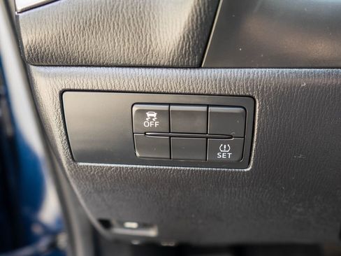 Used 2018 MAZDA MAZDA3 Grand Touring image 18