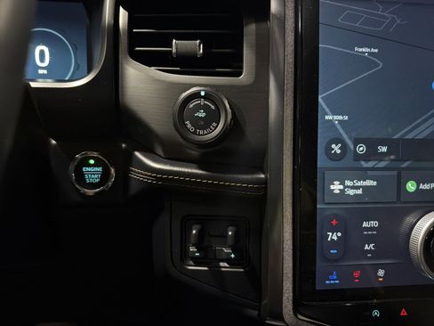 Used 2023 Ford Expedition Max Platinum image 23