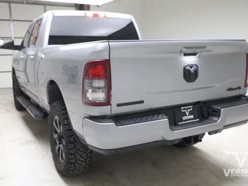 Used 2022 RAM 2500 Big Horn w/ Night Edition AWD/4WD image 2