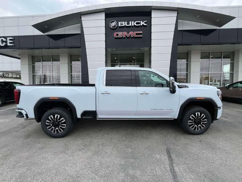 New 2026 GMC Sierra 2500 Denali Ultimate w/ Max Trailering Package AWD/4WD image 2