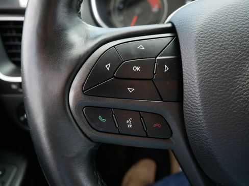 Used 2019 Jeep Cherokee Trailhawk AWD/4WD image 28