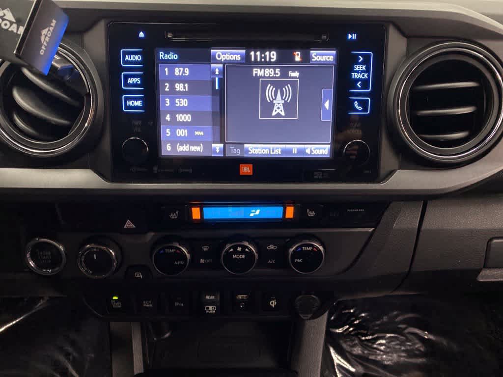 Used 2018 Toyota Tacoma TRD Off-Road AWD/4WD image 24