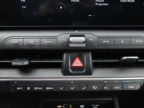 Used 2025 Kia K4 LXS image 22