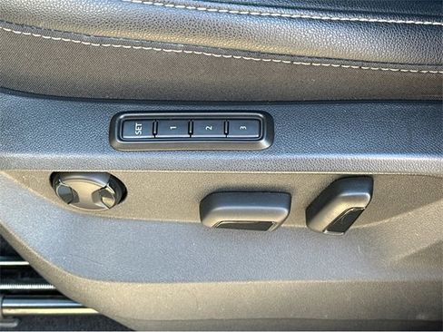 Used 2021 Volkswagen Atlas SEL R-Line image 36