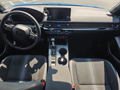 Used 2025 Honda Civic Sport image 17