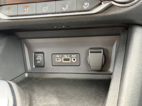 Used 2024 Nissan Sentra SV FWD image 24