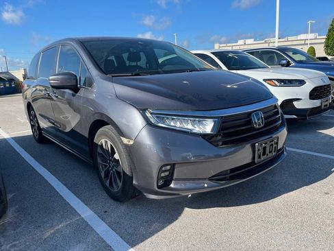 Used 2023 Honda Odyssey EX-L image 2