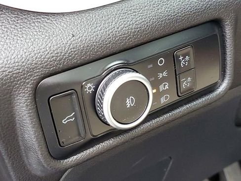 Certified 2024 Ford Explorer XLT w/ Equipment Group 202A image 14