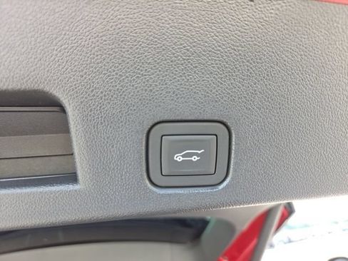 Used 2025 Buick Enclave Avenir w/ Super Cruise Package AWD/4WD image 15
