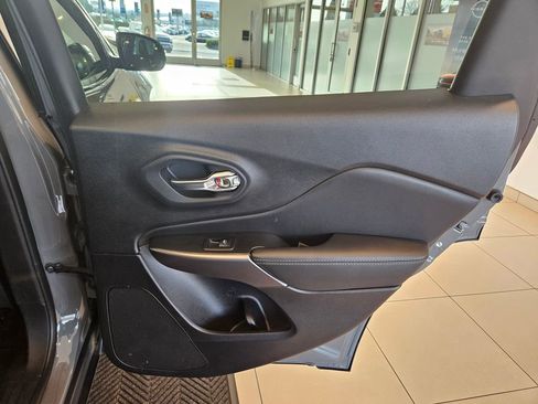 Used 2021 Jeep Cherokee Latitude Lux image 27