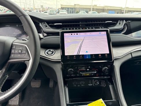 Used 2023 Jeep Grand Cherokee 4WD 4xe image 20