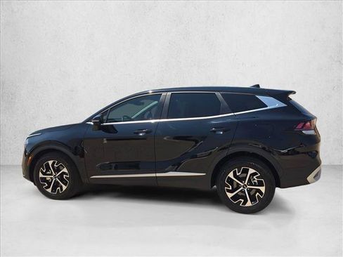 Used 2025 Kia Sportage EX FWD image 9