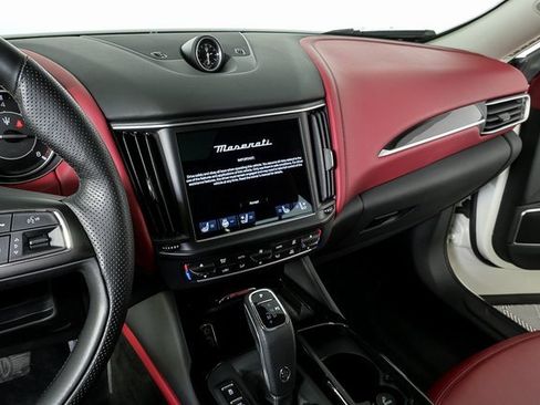 Certified 2022 Maserati Levante Modena image 13