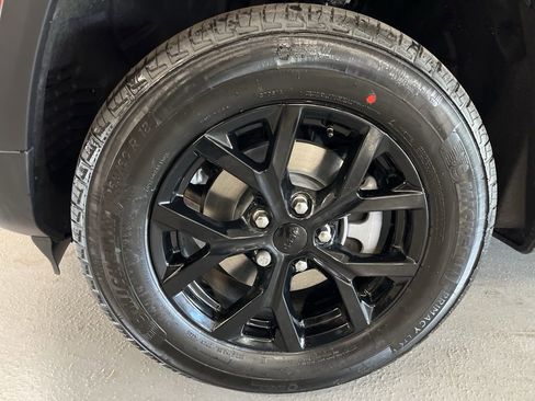 New 2026 Jeep Grand Cherokee Altitude AWD/4WD image 6