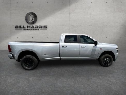 New 2026 RAM 3500 Laramie AWD/4WD image 4