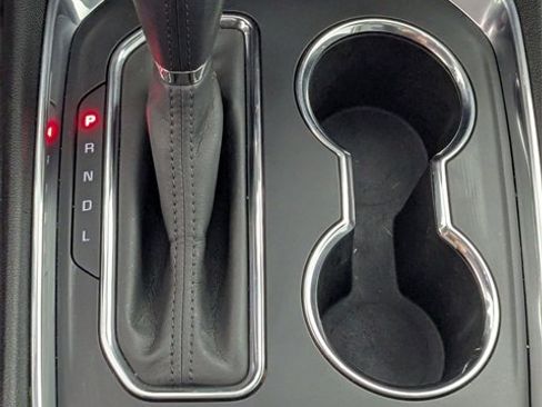 Used 2020 Chevrolet Traverse Premier image 25