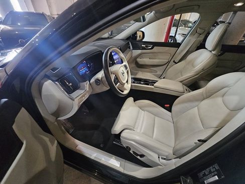 Certified 2024 Volvo XC60 T8 Ultimate w/ Protection Package Premier image 18