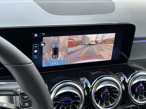 New 2026 Mercedes-Benz GLB 250 GLB 250 image 17