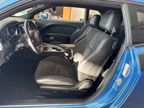 Used 2023 Dodge Challenger R/T w/ Plus Package image 6