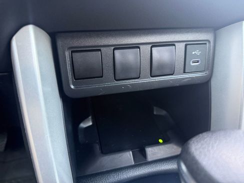 Used 2024 Toyota Corolla Cross SE image 28