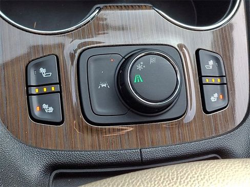 Used 2023 GMC Acadia SLE w/ Driver Convenience Package image 25