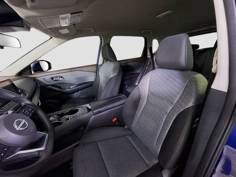 Used 2023 Nissan Rogue SV FWD image 14