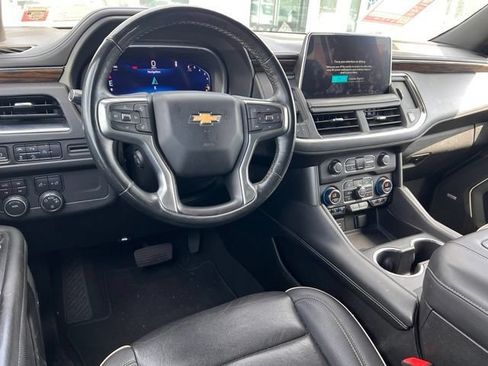 Used 2023 Chevrolet Tahoe Premier AWD/4WD image 14