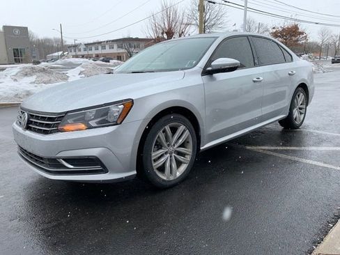 Used 2019 Volkswagen Passat 2.0T Wolfsburg w/ Wheels & Sunroof Package image 7