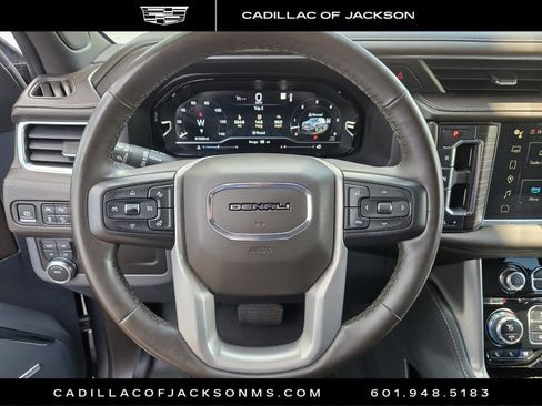 Used 2023 GMC Yukon XL Denali AWD/4WD image 20